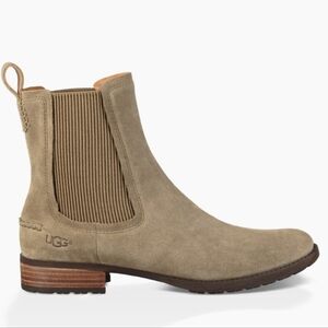 Ugg "Hillhurst II" Chelsea Boot for Women Size 9.5 NIB, Buff Suede